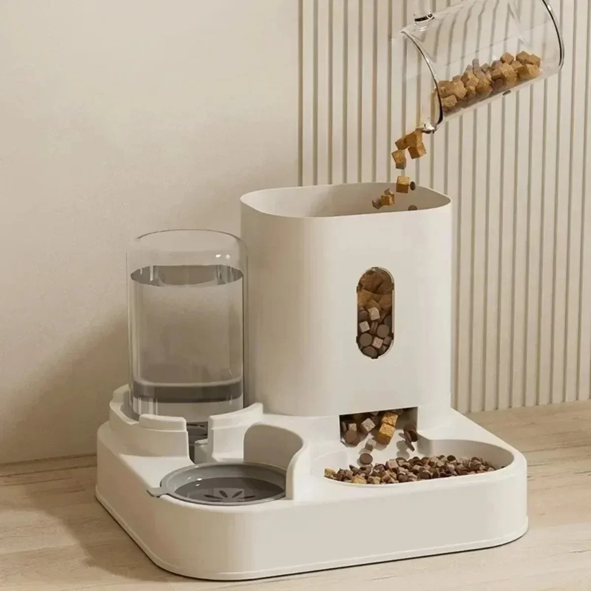 Futter- und Wasserspender 2-in-1