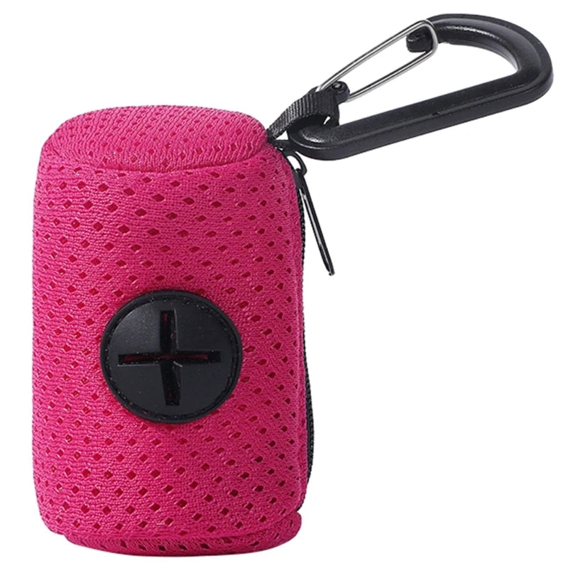 Praktischer Kotbeutelspender für unterwegs