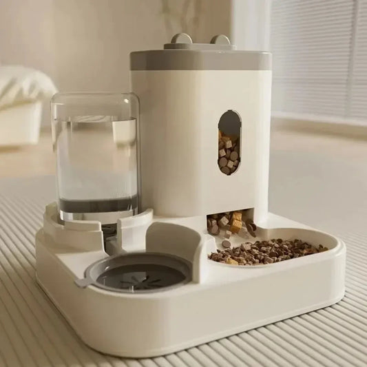 Futter- und Wasserspender 2-in-1