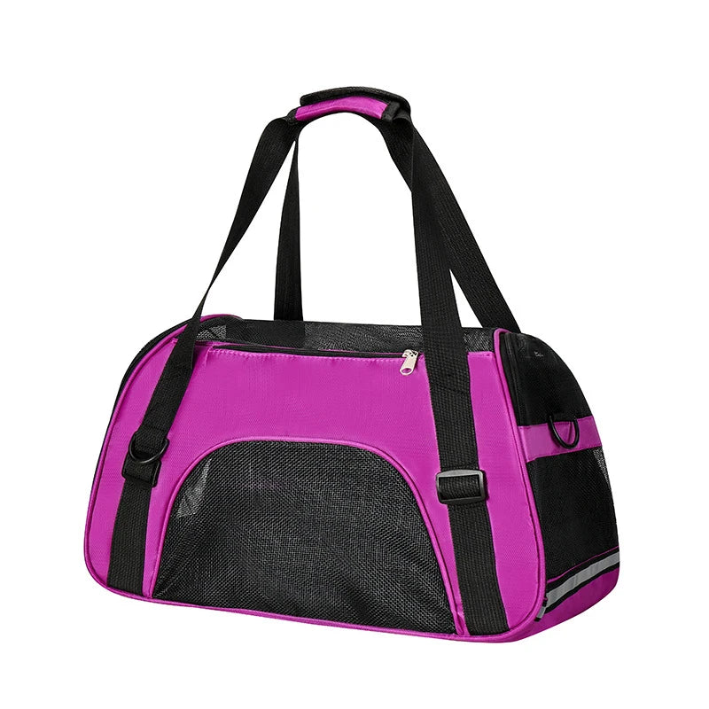 Stylish pet carrier – comfort & safety on the go!