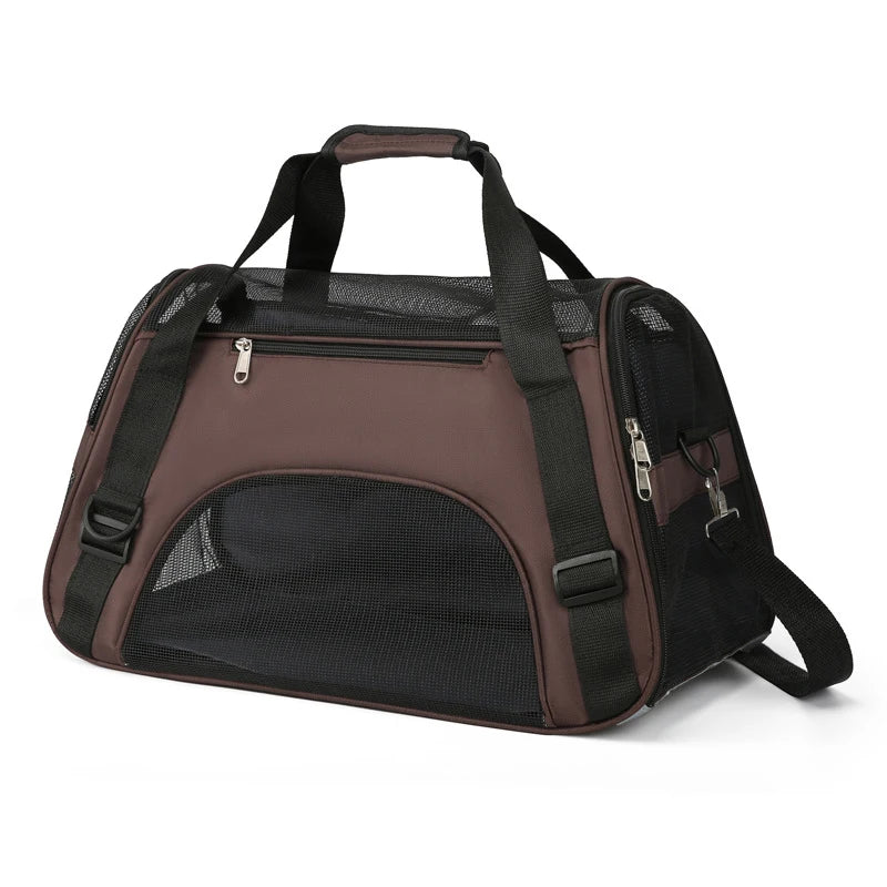 Stylish pet carrier – comfort & safety on the go!