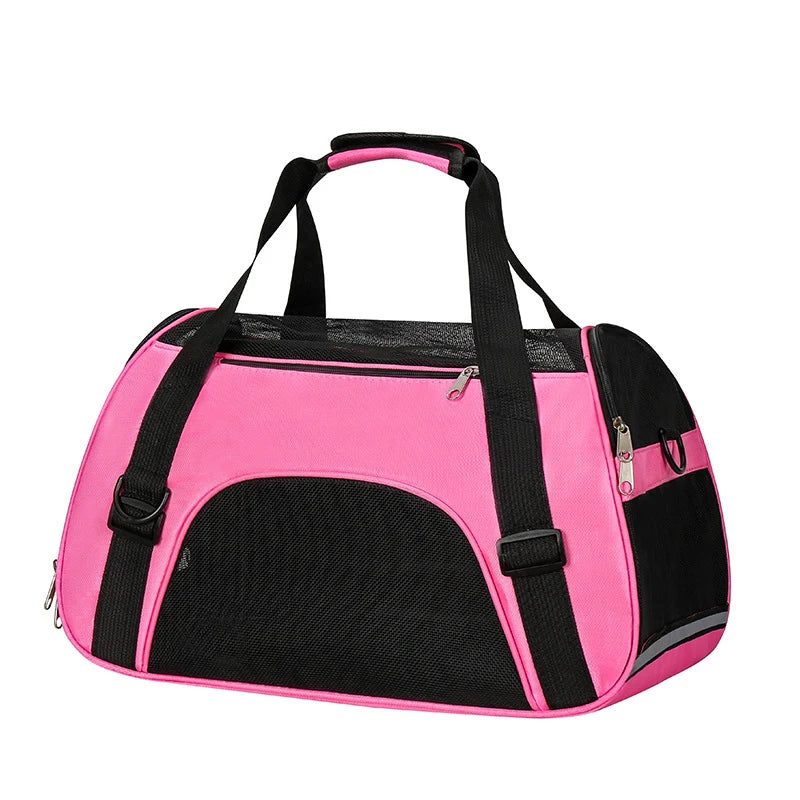 Stylish pet carrier – comfort &amp; safety on the go!