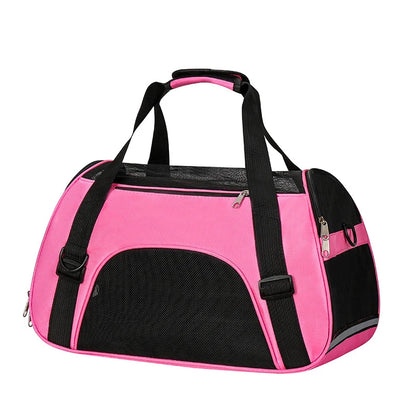 Stylish pet carrier – comfort &amp; safety on the go!