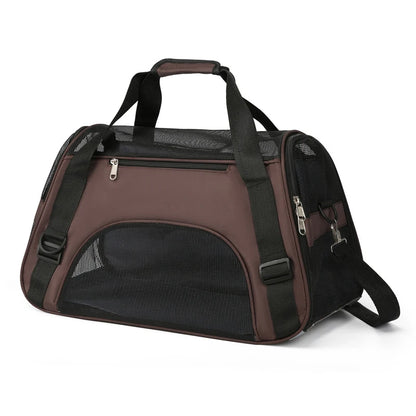 Stylish pet carrier – comfort &amp; safety on the go!