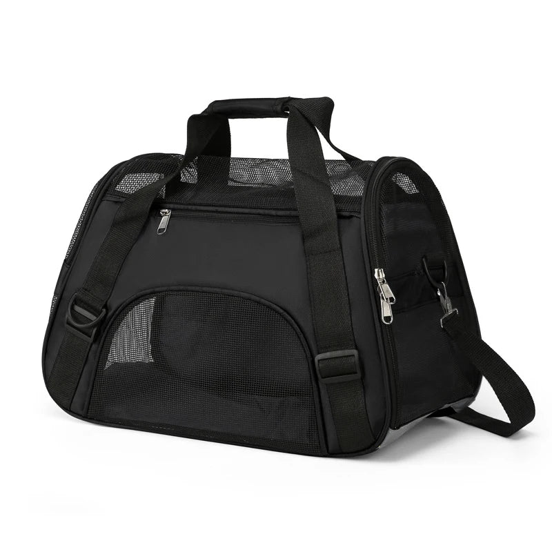 Stylish pet carrier – comfort &amp; safety on the go!